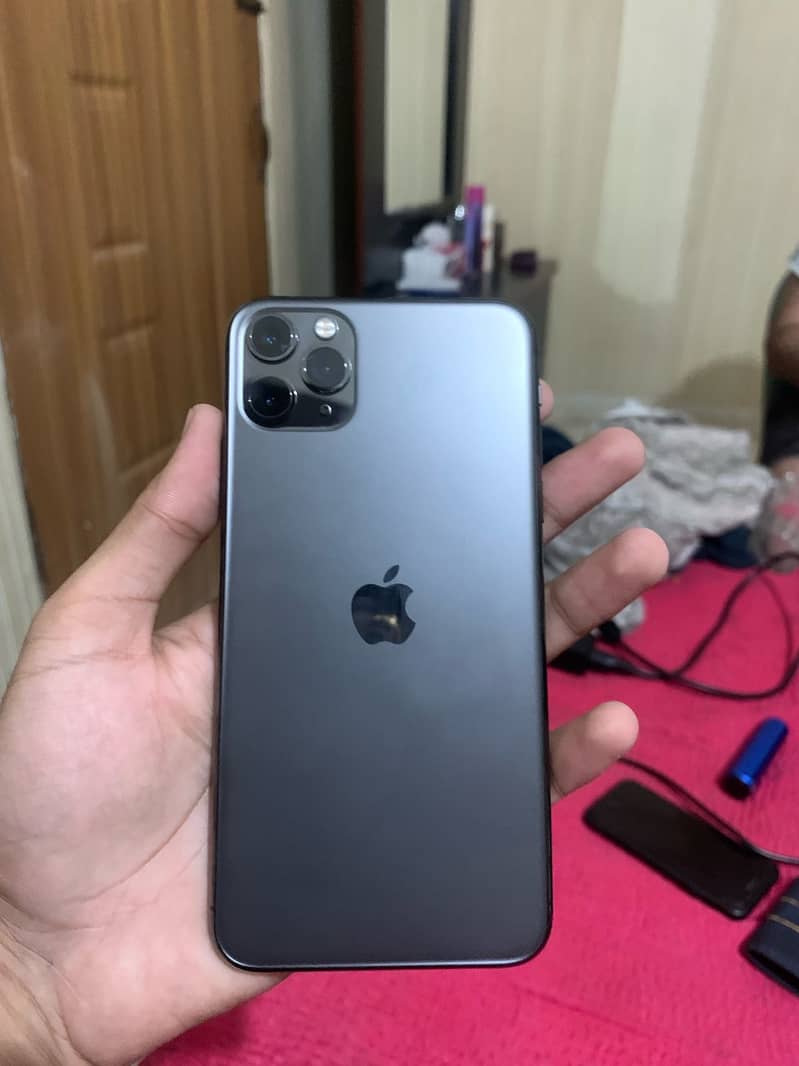 I PHONE 11 PRO MAX NON PTA FACTORY UNLOCK 5