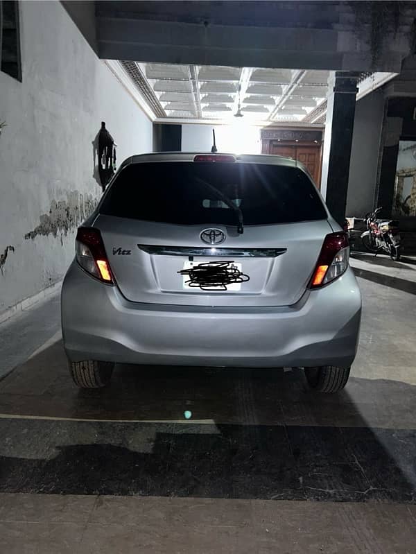 Toyota Vitz 2014 1