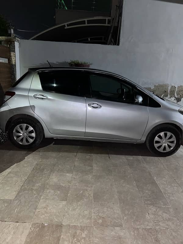 Toyota Vitz 2014 4