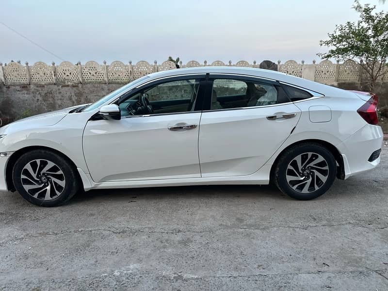 Honda Civic Oriel 2017 7