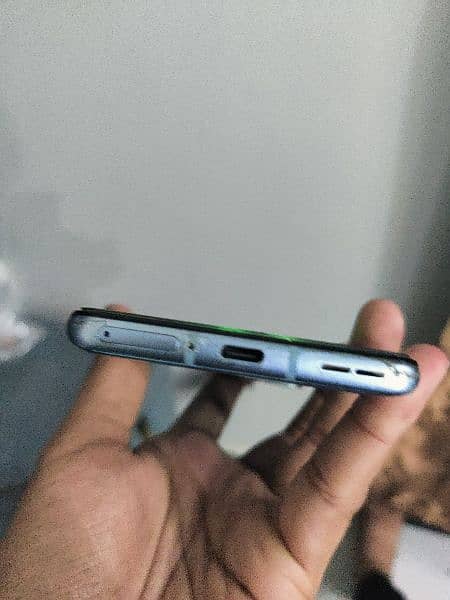 OnePlus 9R 12-256  Kisi k pass iska pennal ho to rabta kar sakta hay 3