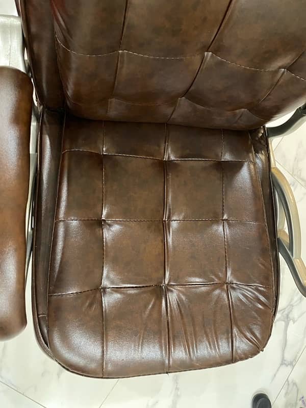 office chair, leather chair, revolving chair 2