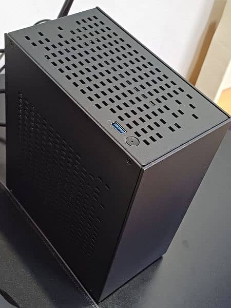 AM5 Mini ITX Gaming PC 2