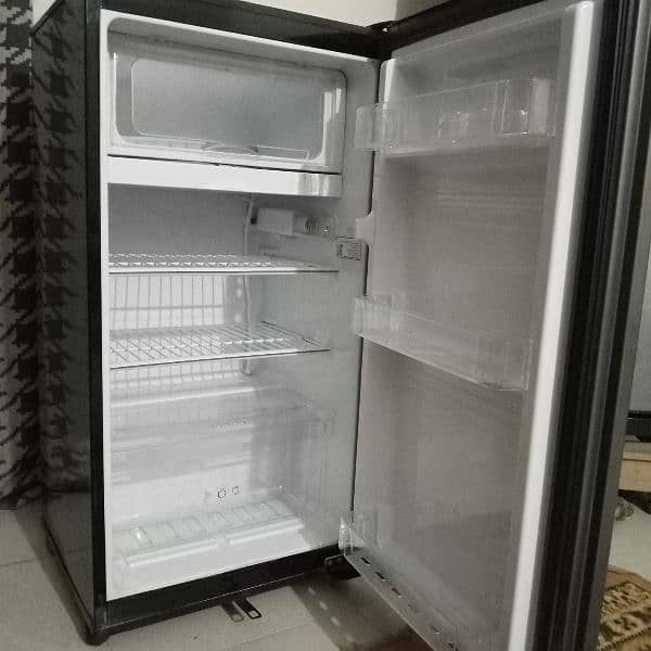 PAL ROOM FRIDGE 4