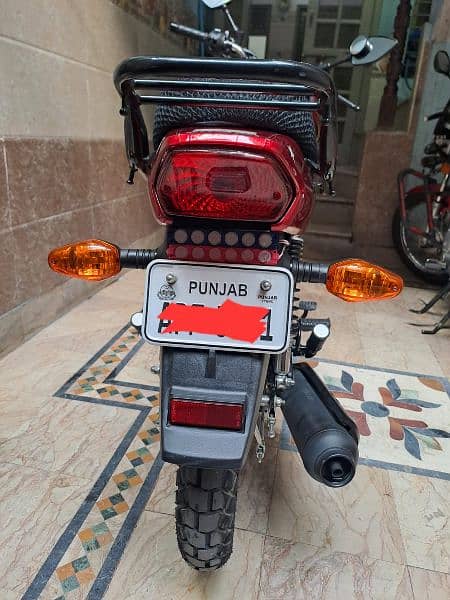 Suzuki GD 100s 2022 23 11