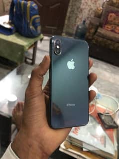 iPhone Xs factory unlock) iOS 18 installed 0