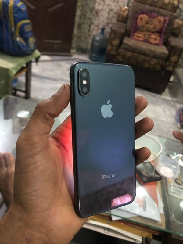 iPhone Xs factory unlock) iOS 18 installed 7