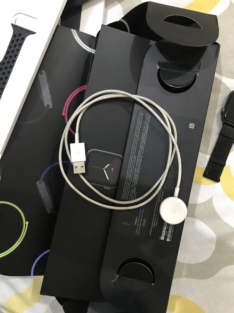 Apple watch series 5(44mm) 10/10 4