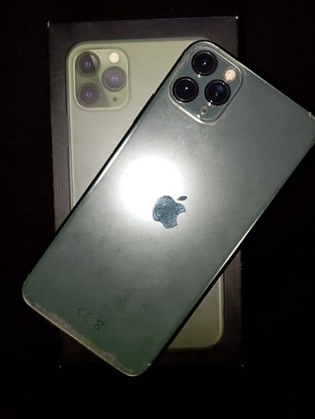 iphone 11 pro max with box 0