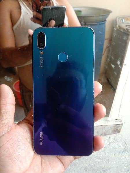 Huawei nova3i 6