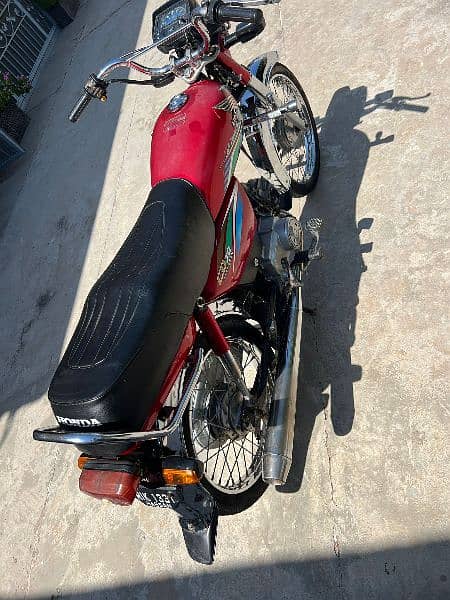 Honda CD 70cc urgent Saling = 03252924022 what's app 1