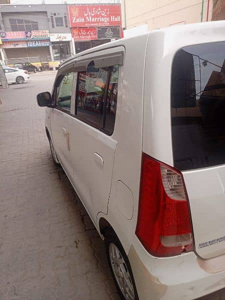 Suzuki Wagon R 2019 16