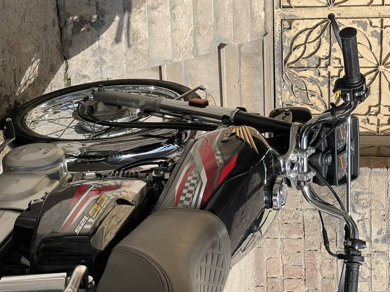 Honda 125 , 2024 Model , Black , like New 2