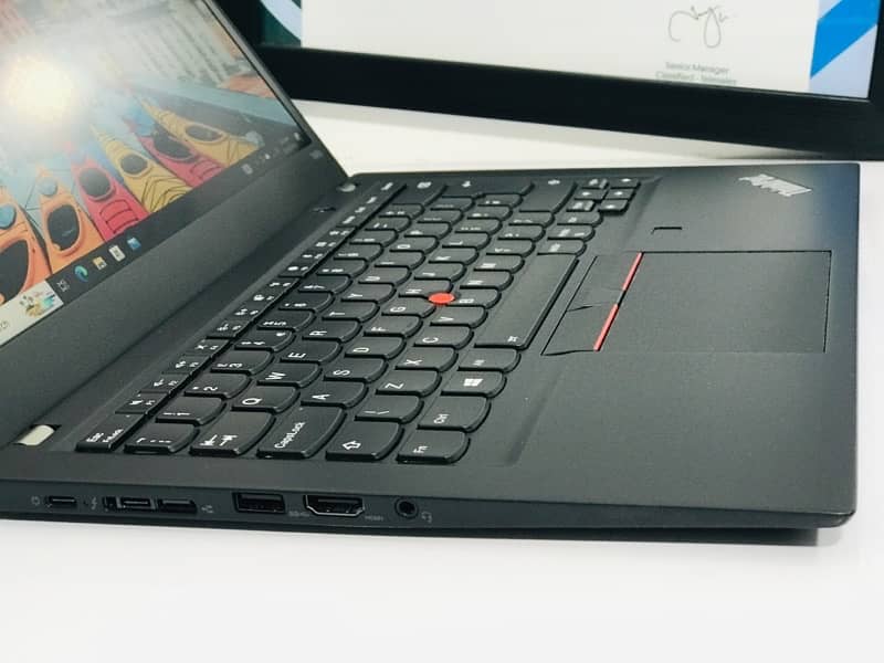 lenovo t490s core i7 8th gen- Quard core -8 threads -Ultra HD graphics 4