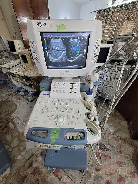 Ultrasound machine color Doppler and gray scale 1