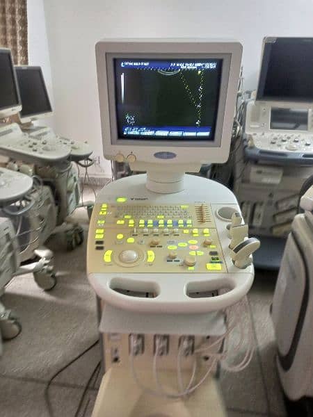 Ultrasound machine color Doppler and gray scale 18