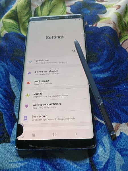 Samsung Galaxy Note 8  6/64 GB 4