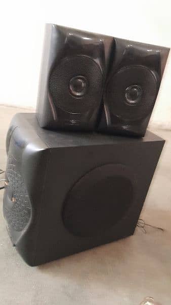 itel 2.1 speakers Ac/DC with bass boosted 4