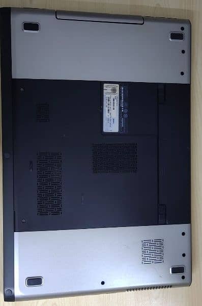 Dell Vostro 3750 6