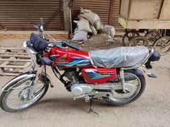 Honda 125 6 manth registration bilkul safe 700 kilometer Chali han