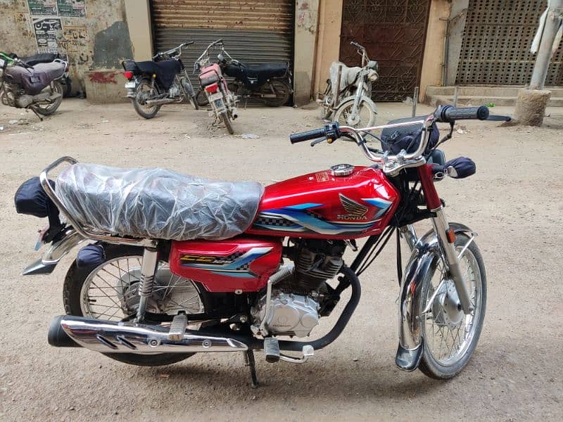 Honda 125 6 manth registration bilkul safe 800 kilometer Chali han 3