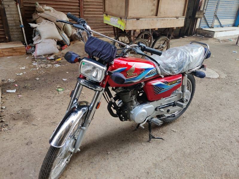 Honda 125 6 manth registration bilkul safe 800 kilometer Chali han 10