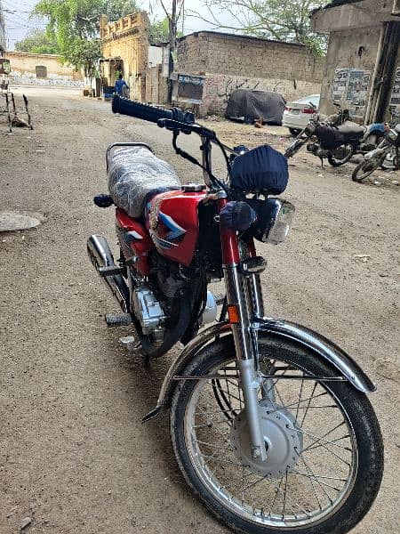 Honda 125 6 manth registration bilkul safe 800 kilometer Chali han 12