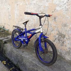 BICYCLE MEADIUM SIZE URGENT FOR SALE