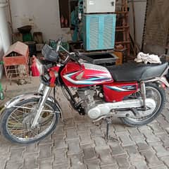 125 bike in good condition all documents clear one handed use