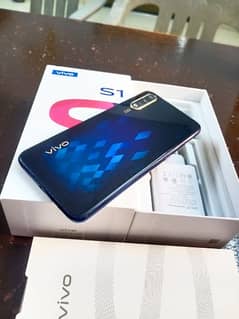 vivo s1  4gb 128gb 10/10