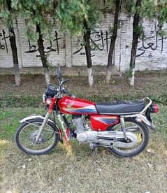 Honda CG 125 model 2010 for urgent sale