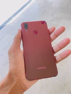 vivo y11 with boxx in good conditon