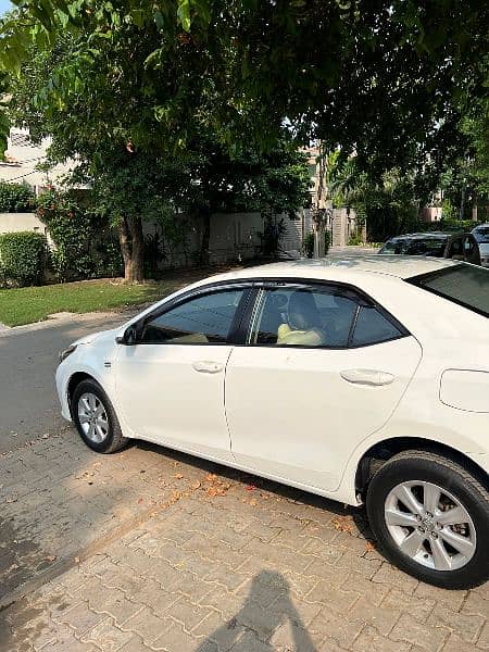 Toyota Corolla Altis 2015 4