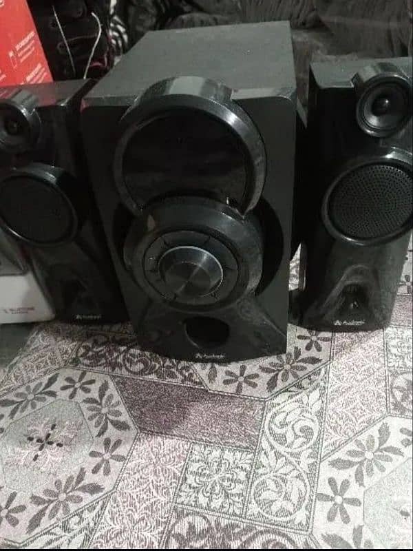 wofer new condition audionic 1