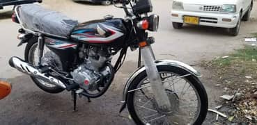 Honda CG-125 black 2015 modle Karachi no