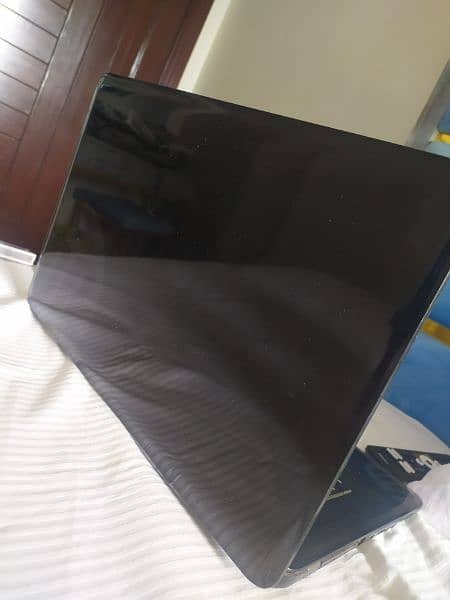 Urgently selling my laptop core i3 ³rd generation 1