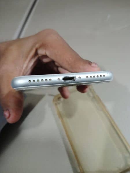 iPhone 8 10by10 Full lash condition Waterpack 1