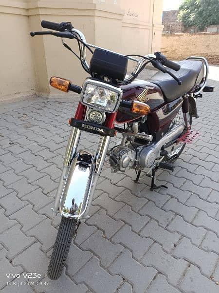 Honda 70.2024 model. 145000 final. chiniot city. call 03127702519 1