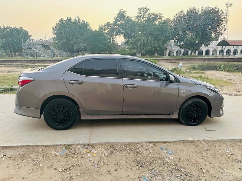 Toyota Corolla GLI 2016 facelift 2024 5