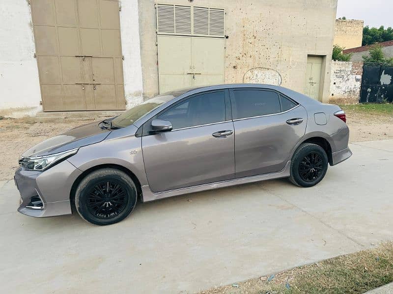 Toyota Corolla GLI 2016 facelift 2024 6