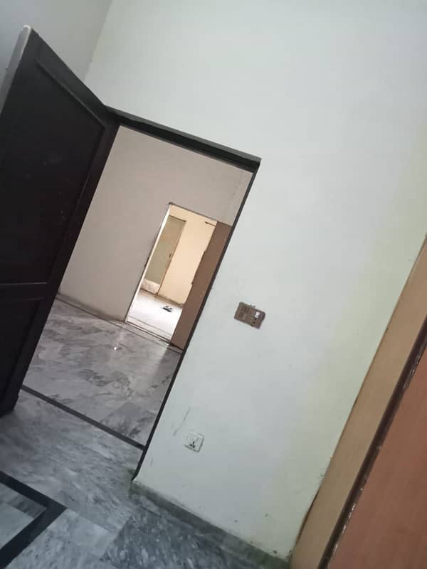 5 marla upper portion for rent in Alhamra town near architect society for bachelor students+ job holder Silent office (Call center + Software house 2