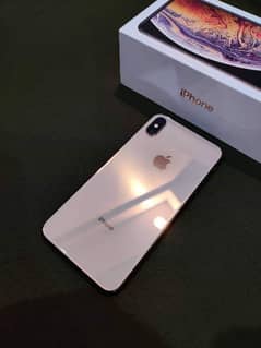 I phone xs max what's app 03230915322