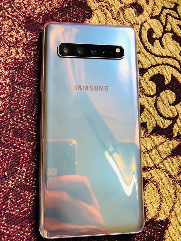 SAMSUNG S10 PLUS 5G 1