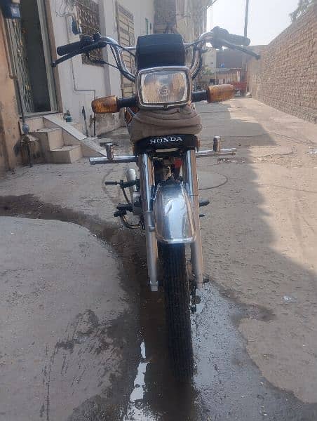 honda 70 condition saaf hai contact 03258787484 2