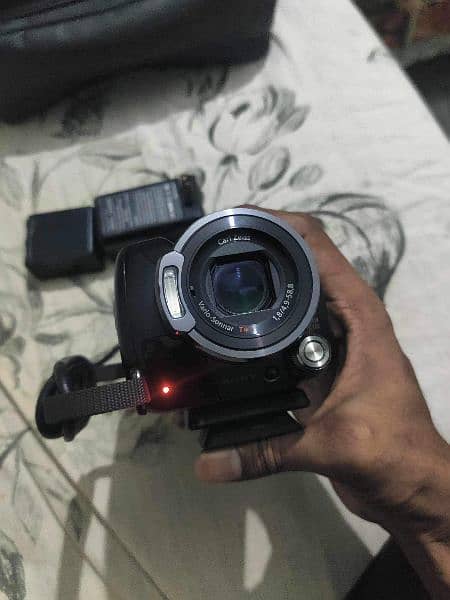 exchange/sale Sony HDR SR12 camera with 120Gb inbuilt storage 5