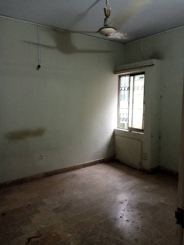 2 Bed DD flat bachlar and office use in DHA phase 2 ext 2