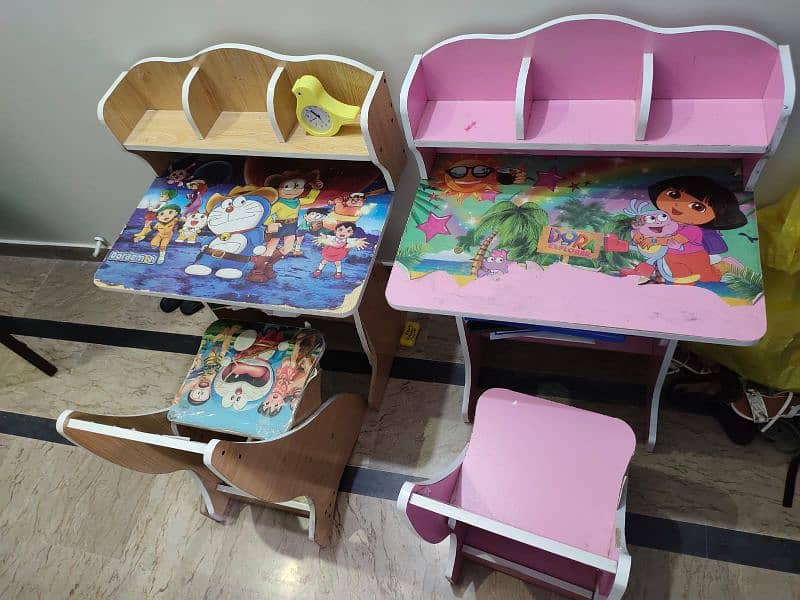 Kids Tables and Chairs 2