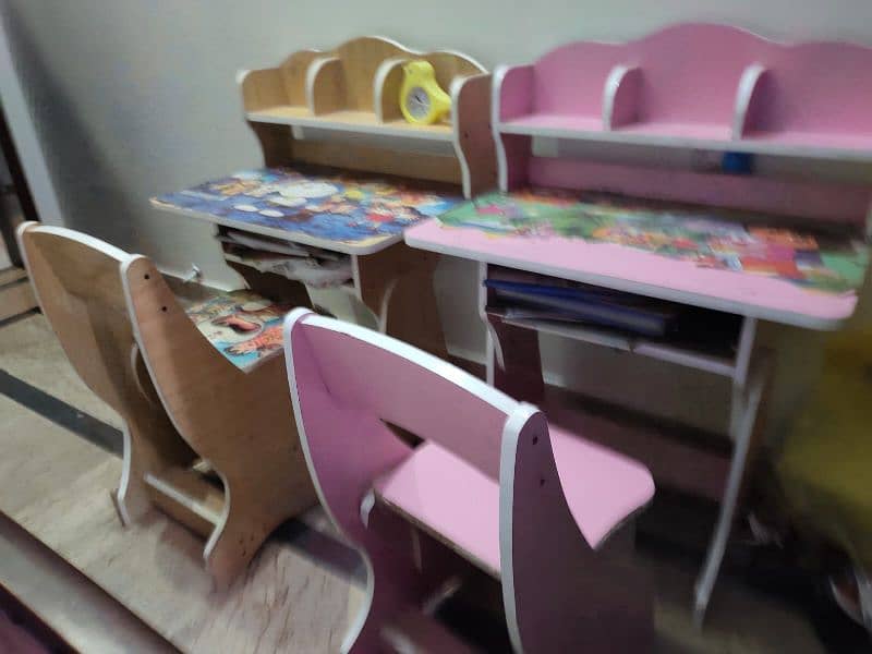 Kids Tables and Chairs 3