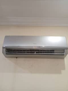 Gree G10 inverter 1 ton heat and cool, 03235100342