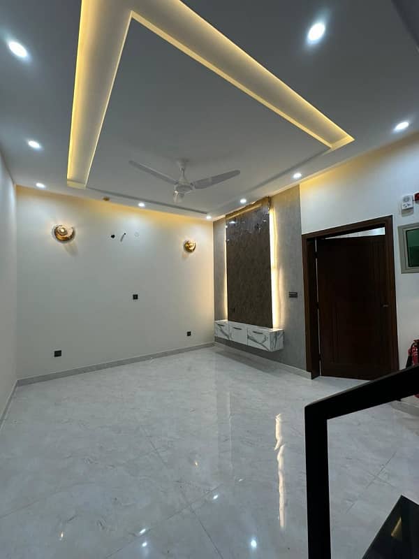 5 MARLA IDEAL LOCATION BRAND NEW HOUSE FOR SALEIN DHA RAHBAR BLOCK N 11